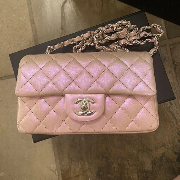 CHANEL 21K MINI IRIDESCENT PINK FLAP BAG - Picture 3 of 7